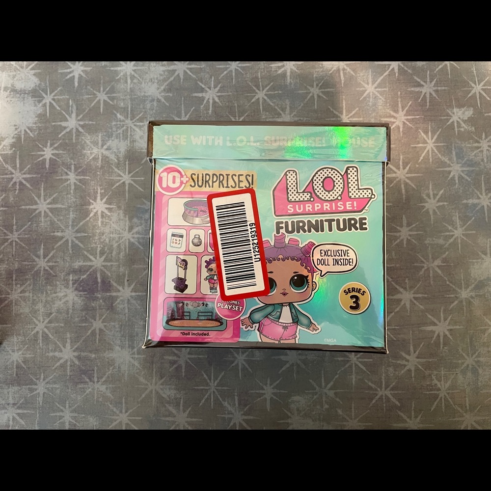NEW!!! LOL Surprise with Rolled Rink - Picture 3 of 3